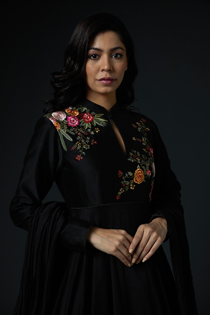 Black Embroidered Wedding Anarkali Set by Rohit Bal at Pernia's Pop Up Shop