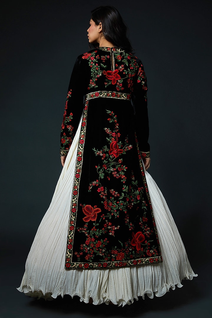 Black & White Hand Embroidered Bridal Anarkali Set by Rohit Bal at Pernia's Pop Up Shop