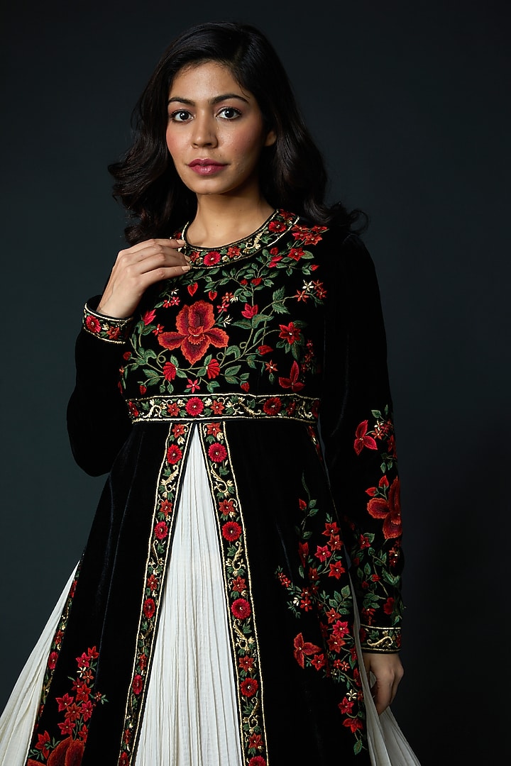 Black & White Hand Embroidered Bridal Anarkali Set by Rohit Bal at Pernia's Pop Up Shop