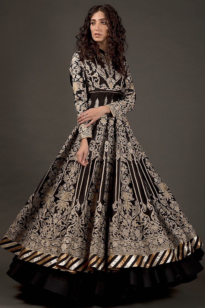 Black Zari Embroidered Anarkali Set by Rohit Bal at Pernia's Pop Up Shop