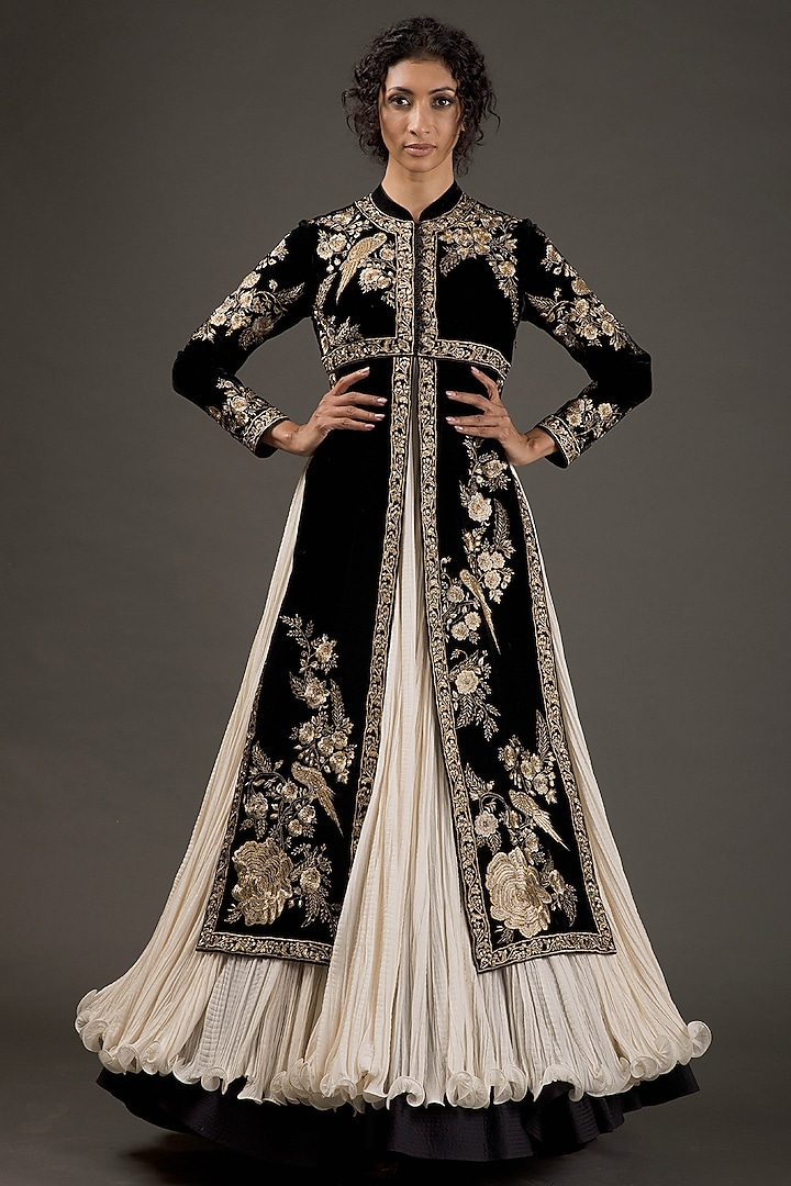 Black Embroidered Split Anarkali Set by Rohit Bal at Pernia's Pop Up Shop