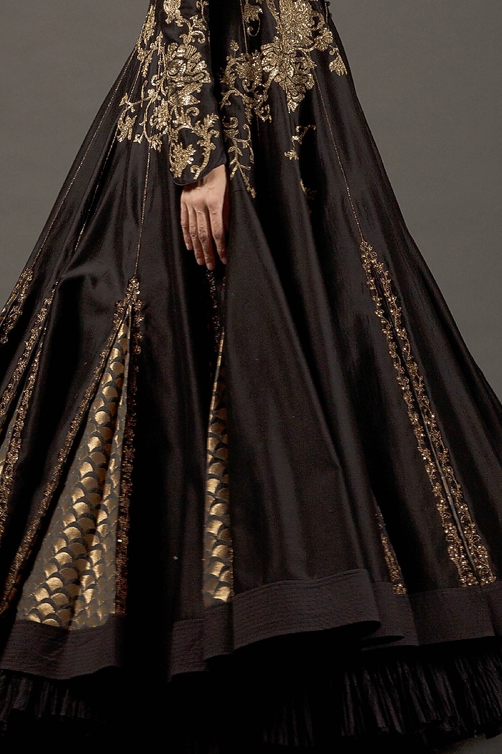 Black Long Jacket With Embroidery by Rohit Bal at Pernia's Pop Up Shop