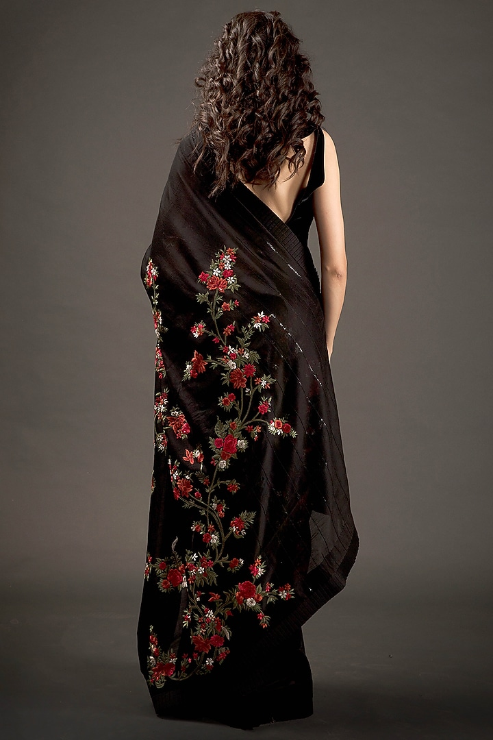 Black Chanderi Silk Embroidered Bridal Saree Set by Rohit Bal at Pernia's Pop Up Shop
