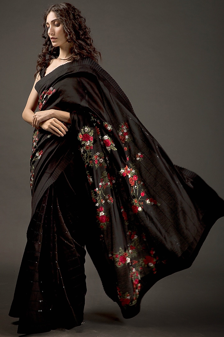 Black Chanderi Silk Embroidered Bridal Saree Set by Rohit Bal at Pernia's Pop Up Shop