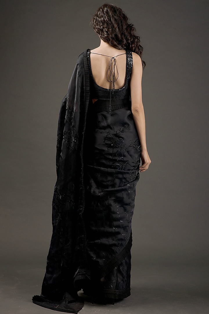 Black Organza Embroidered Reception Saree Set by Rohit Bal at Pernia's Pop Up Shop