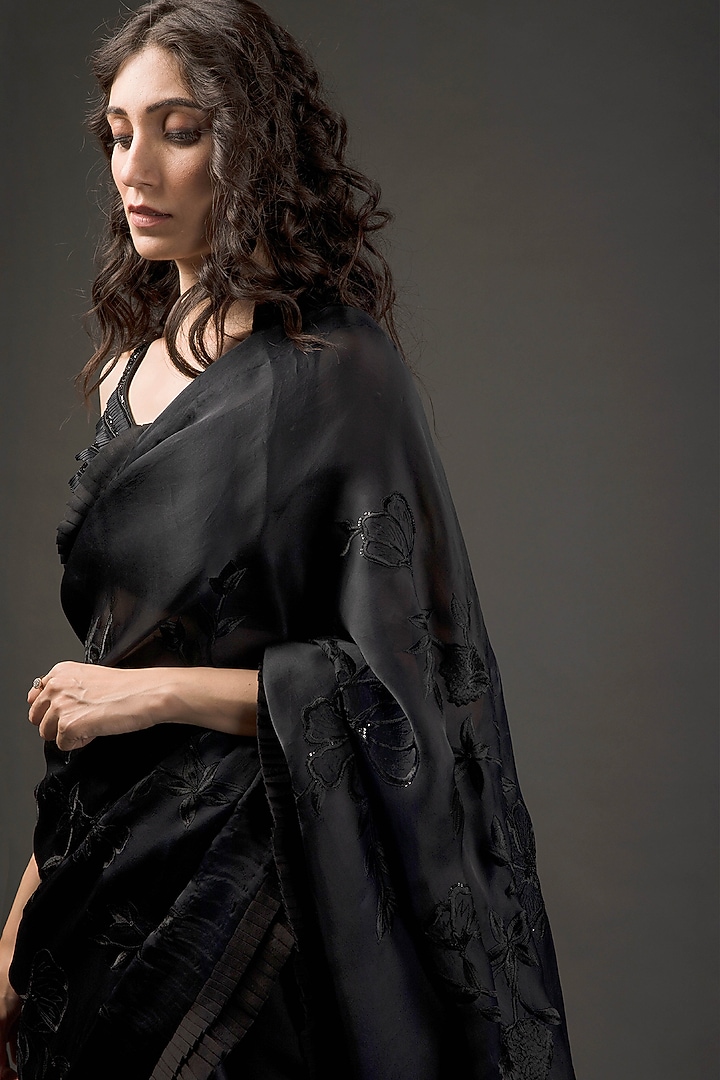 Black Organza Embroidered Reception Saree Set by Rohit Bal at Pernia's Pop Up Shop