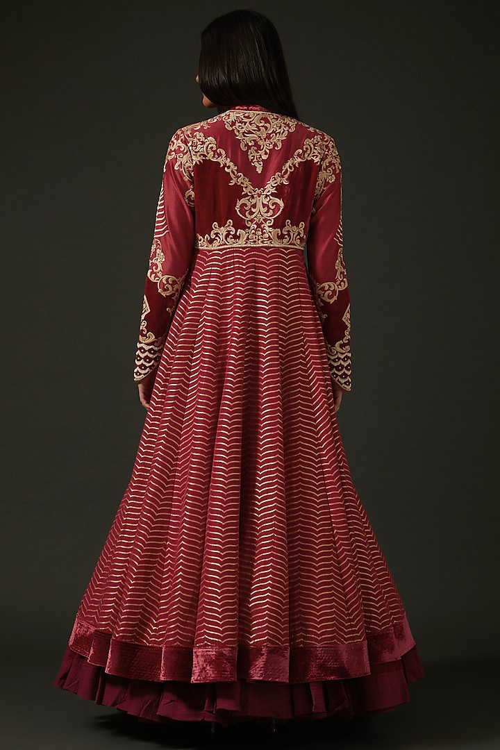 Maroon Embroidered Bridal Anarkali Set by Rohit Bal at Pernia's Pop Up Shop