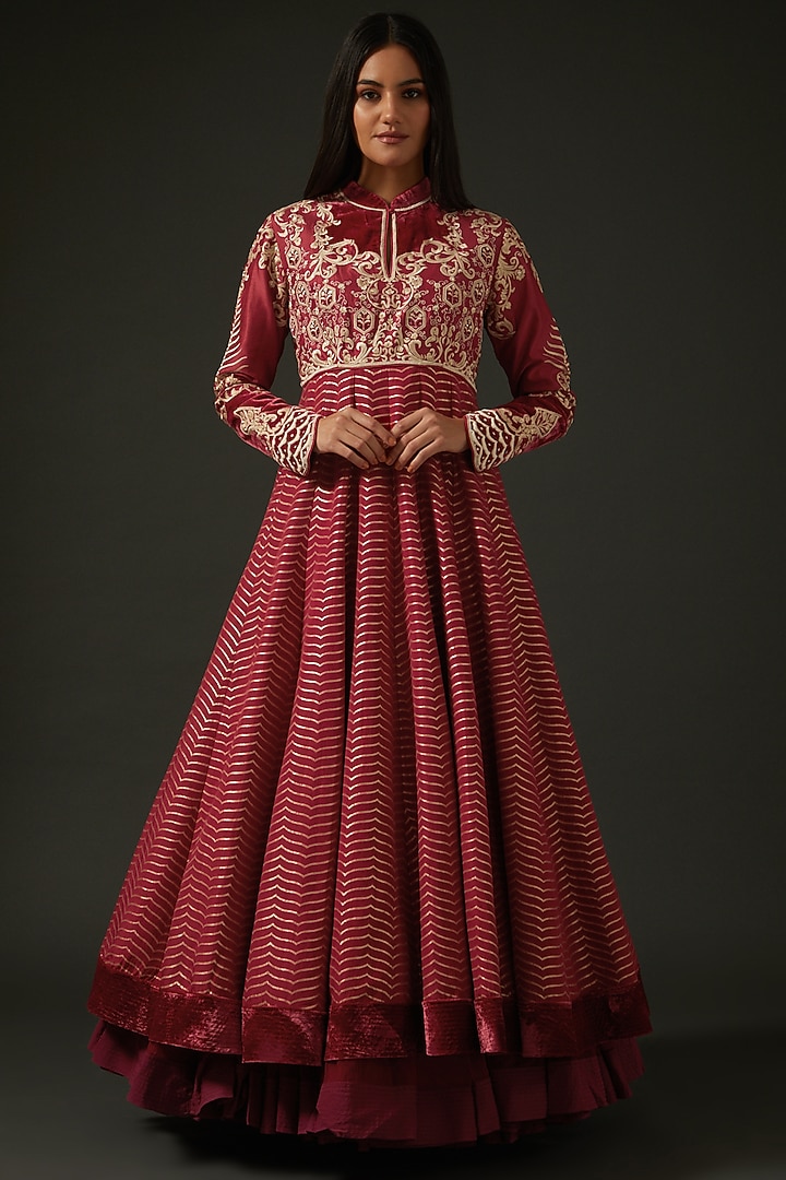 Maroon Embroidered Bridal Anarkali Set by Rohit Bal at Pernia's Pop Up Shop