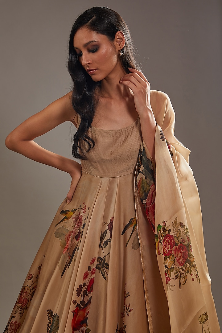 Beige Chanderi & Organza Digital Printed Wedding Anarkali Set by Rohit Bal at Pernia's Pop Up Shop