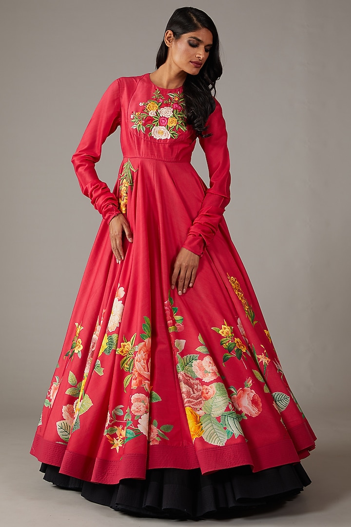 Red Chanderi Digital Printed & Embroidered Bridal Anarkali Set by Rohit Bal at Pernia's Pop Up Shop