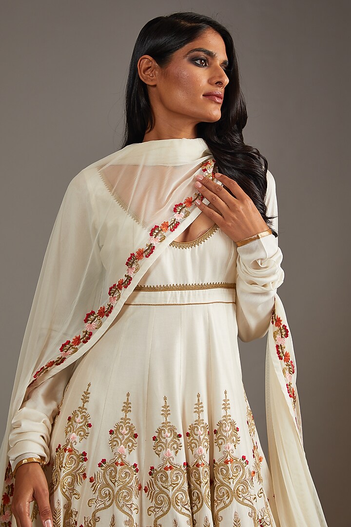 Ivory Chanderi Digital Printed & Embroidered Bridal Anarkali Set by Rohit Bal at Pernia's Pop Up Shop
