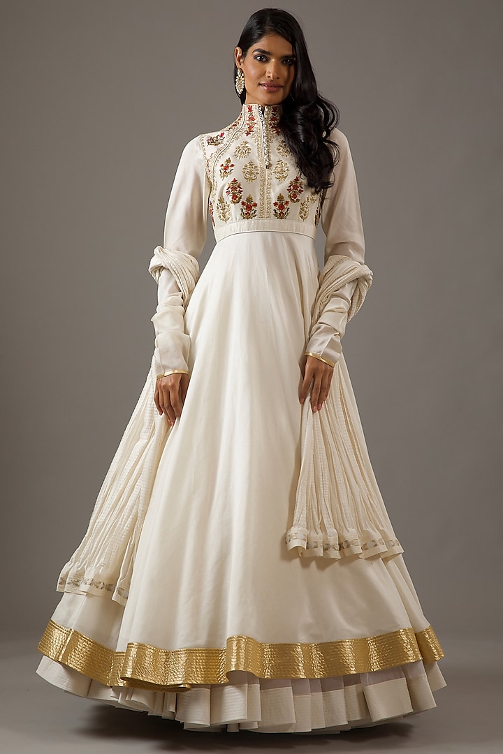 Ivory Chanderi Machine & Hand Embroidered Anarkali Set by Rohit Bal