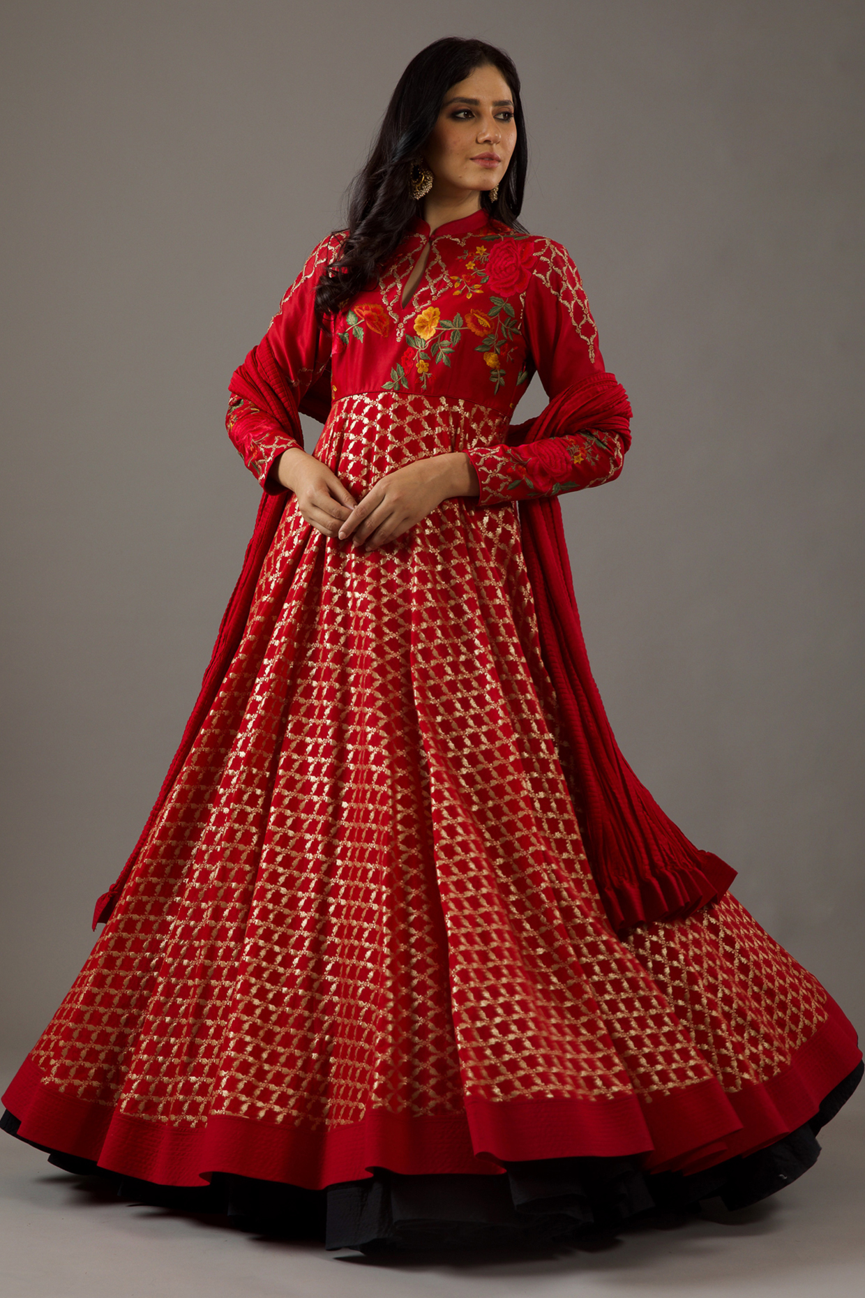 Red Chanderi Machine Embroidered Wedding Anarkali Set by Rohit Bal at Pernia's Pop Up Shop