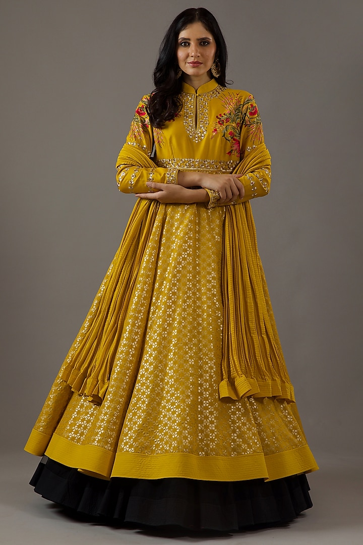 Mustard Silk Chanderi Embroidered Anarkali Set by Rohit Bal at Pernia's Pop Up Shop