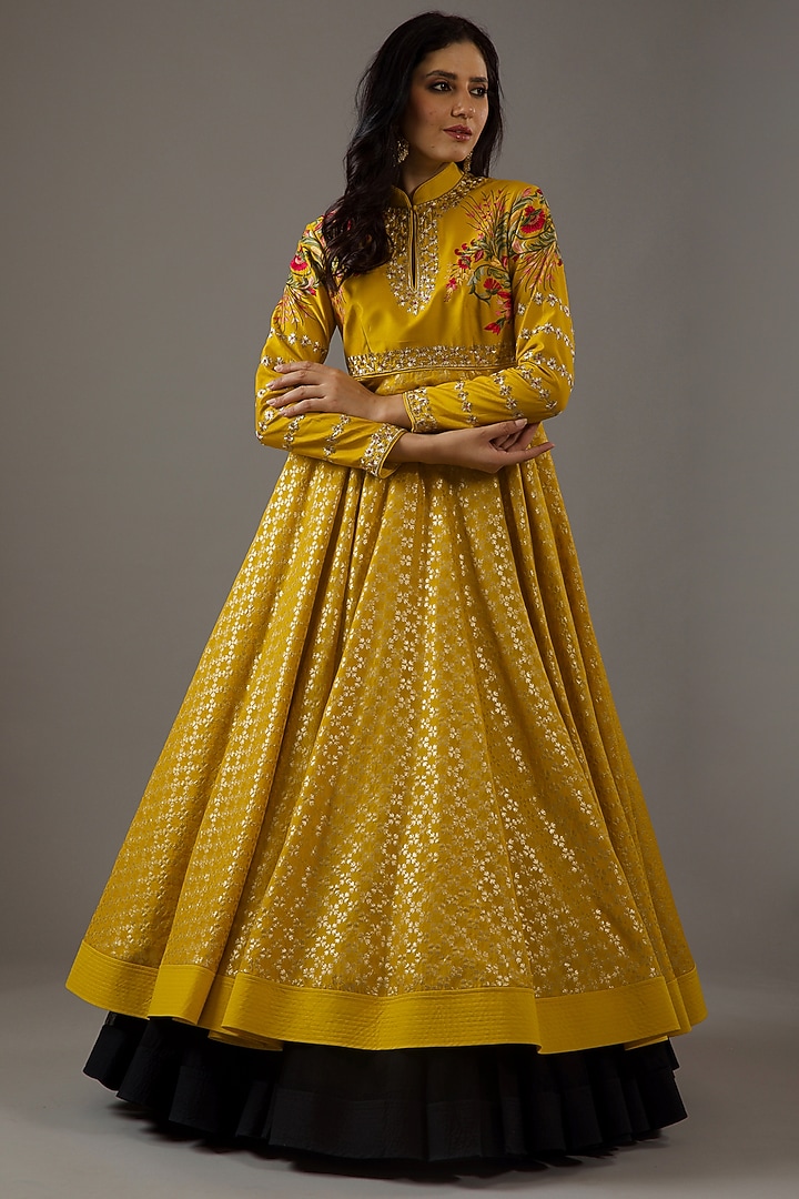 Mustard Silk Chanderi Embroidered Wedding Anarkali Set by Rohit Bal at Pernia's Pop Up Shop