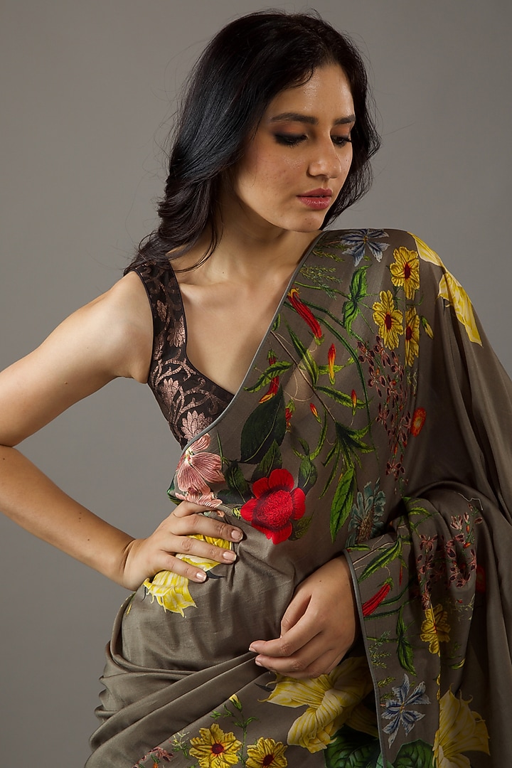 Pewter Silk Chanderi Printed Wedding Saree Set by Rohit Bal at Pernia's Pop Up Shop