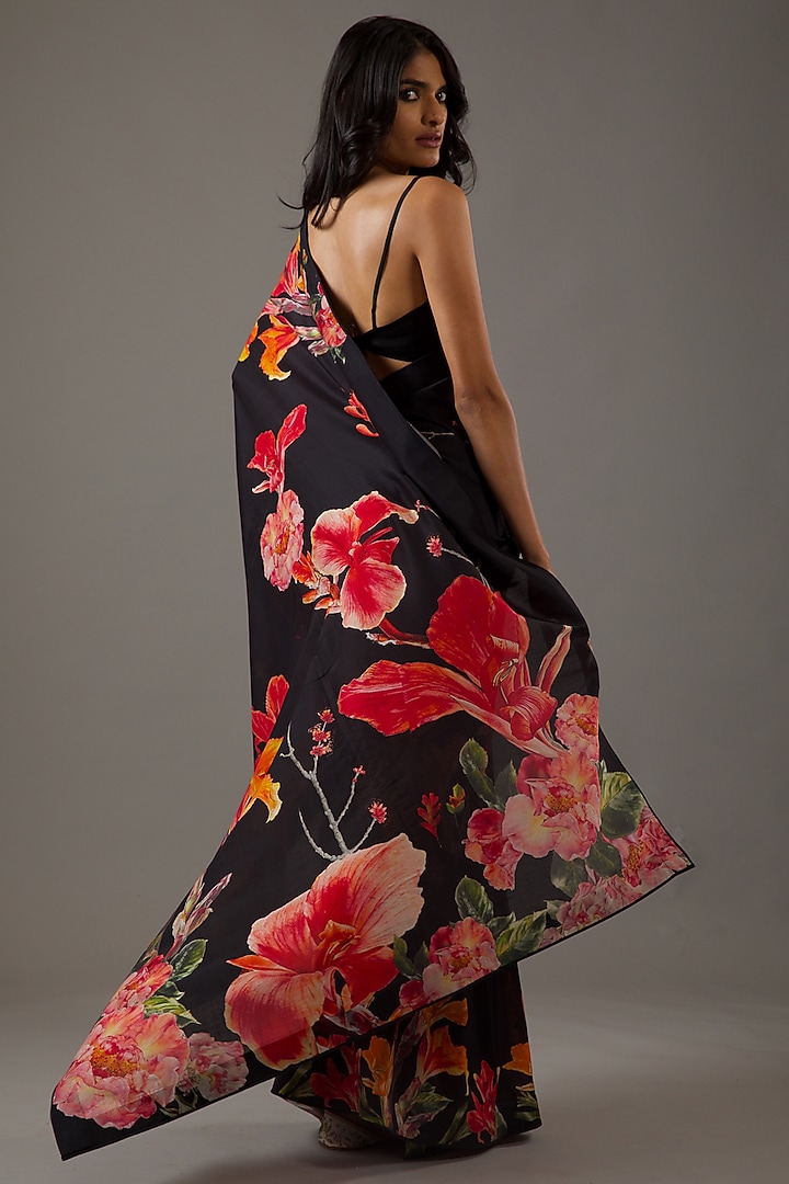 Black Silk Chanderi Printed Wedding Saree Set by Rohit Bal at Pernia's Pop Up Shop