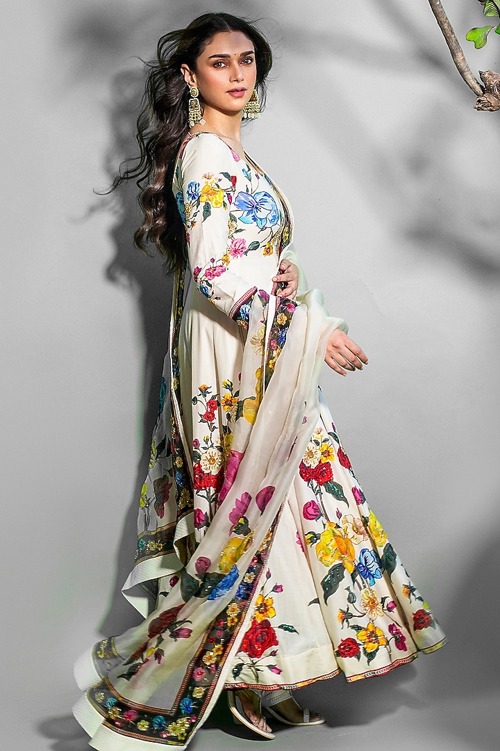 Ivory Chanderi Floral Printed Bridal Anarkali Set by Rohit Bal at Pernia's Pop Up Shop