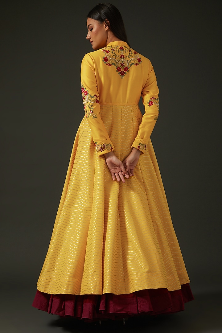 Mango Yellow Embroidered Wedding Anarkali Set by Rohit Bal at Pernia's Pop Up Shop