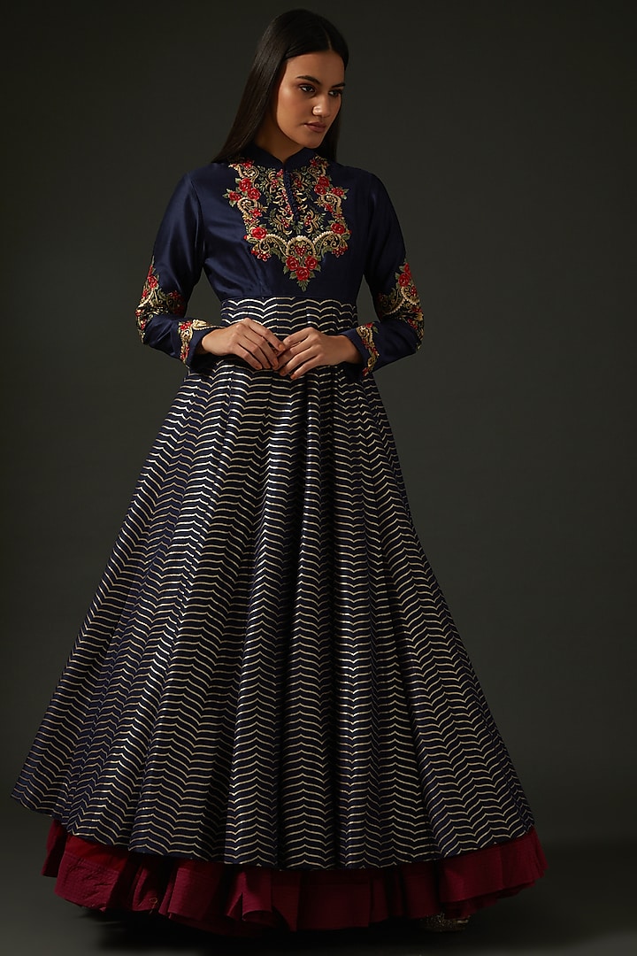 Indigo Embroidered Wedding Anarkali Set by Rohit Bal at Pernia's Pop Up Shop