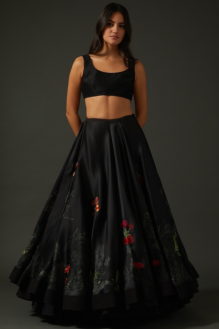 Black Digital Printed Wedding Lehenga Set by Rohit Bal at Pernia's Pop Up Shop