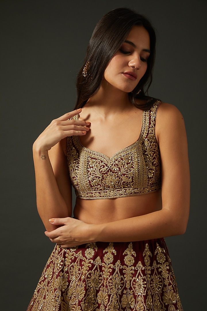 Maroon Embroidered Bridal Lehenga Set by Rohit Bal at Pernia's Pop Up Shop