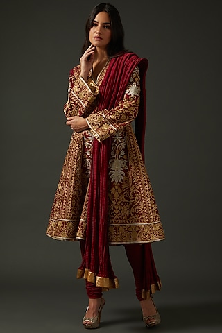 Maroon Embroidered Kurta Set by Rohit Bal