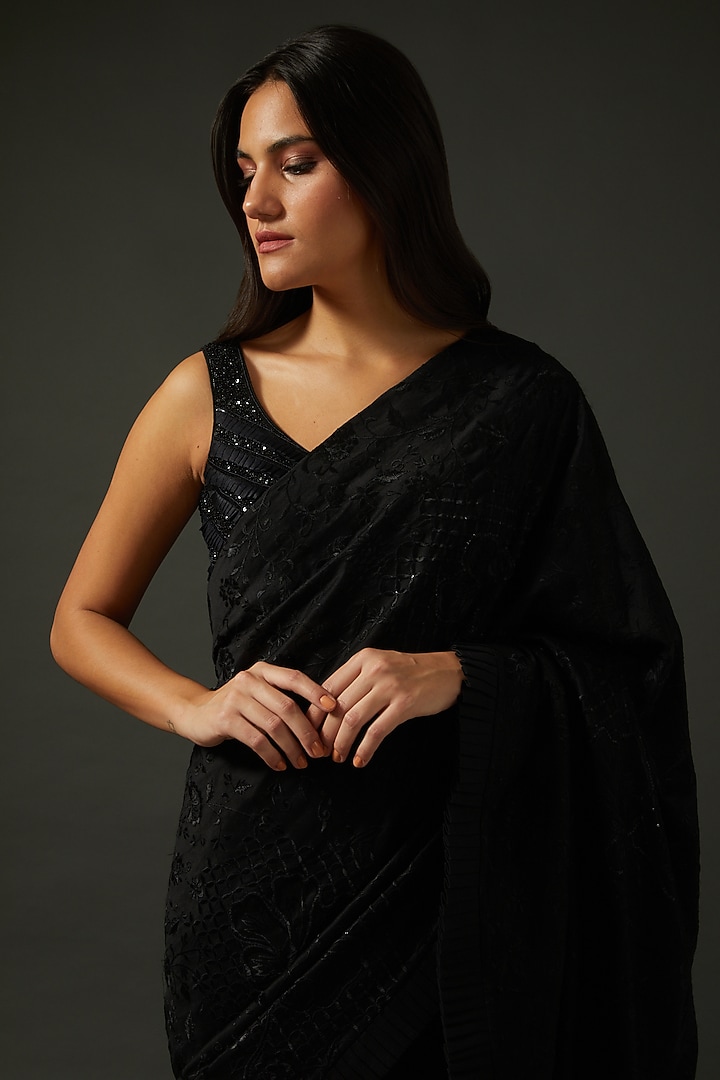Black Chanderi Embroidered Reception Saree Set by Rohit Bal at Pernia's Pop Up Shop