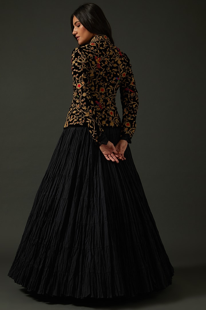 Black Embroidered Short Jacket by Rohit Bal at Pernia's Pop Up Shop