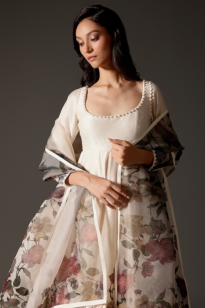 Ivory Chanderi Silk Digital Printed & Dori Embroidered Bridal Anarkali Set by Rohit Bal at Pernia's Pop Up Shop