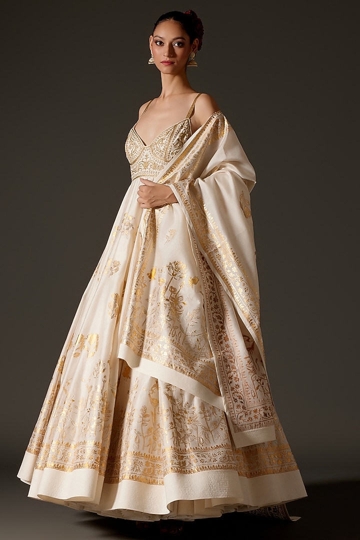 Ivory Chanderi Foil Printed & Aari Embroidered Kalidar Bridal Anarkali Set by Rohit Bal at Pernia's Pop Up Shop