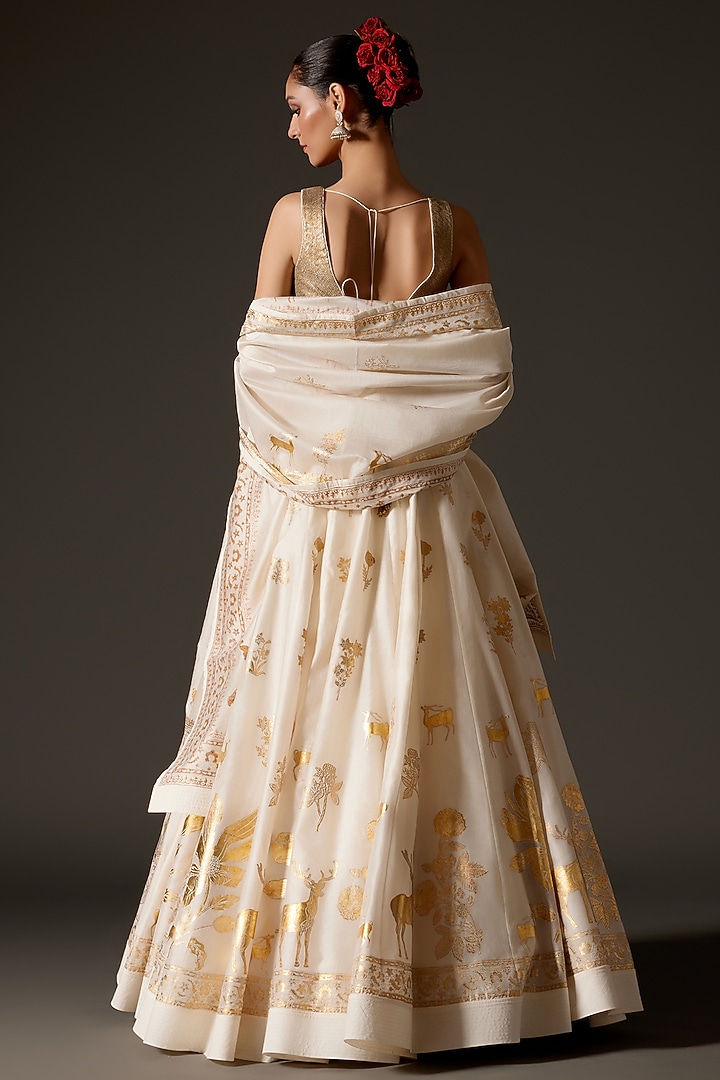Ivory Chanderi Foil Printed Bridal Lehenga Set by Rohit Bal at Pernia's Pop Up Shop