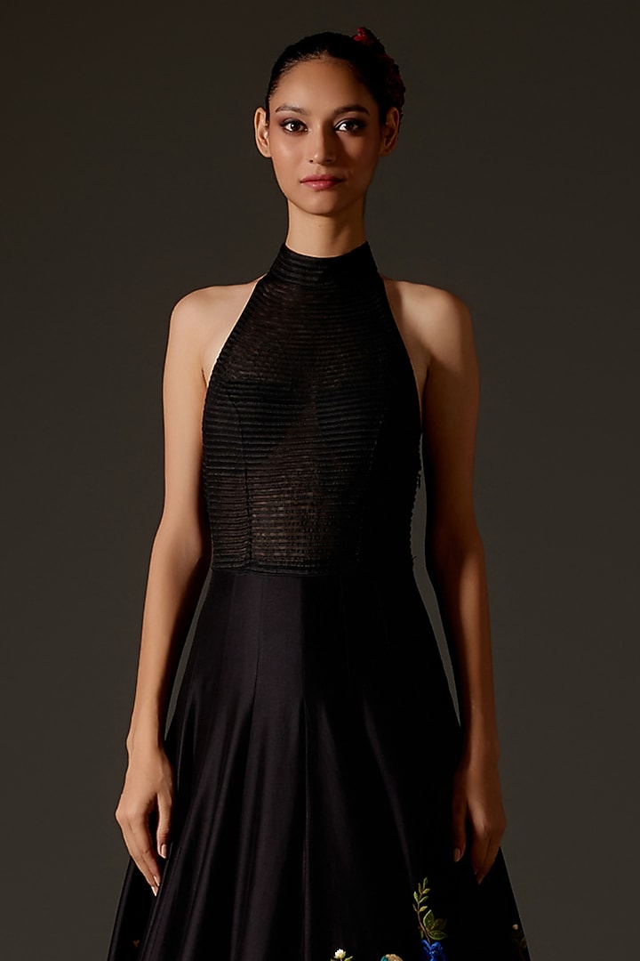 Black Chanderi Hand Embroidered Bridal Anarkali Set by Rohit Bal at Pernia's Pop Up Shop