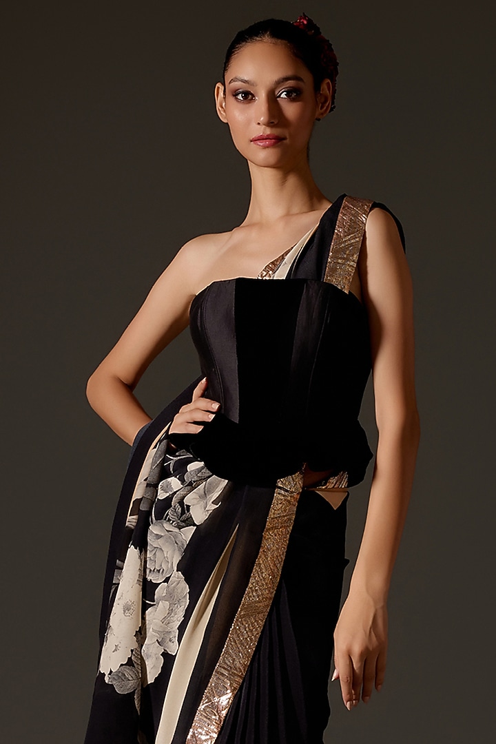 Black & Ivory Crepe Digital Dye Printed Wedding Saree Set by Rohit Bal at Pernia's Pop Up Shop