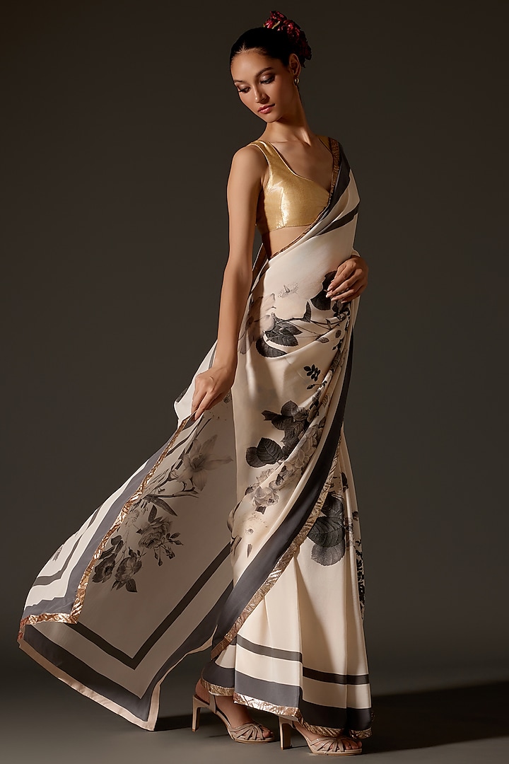 Ivory Crepe Digital Printed Wedding Saree Set by Rohit Bal at Pernia's Pop Up Shop