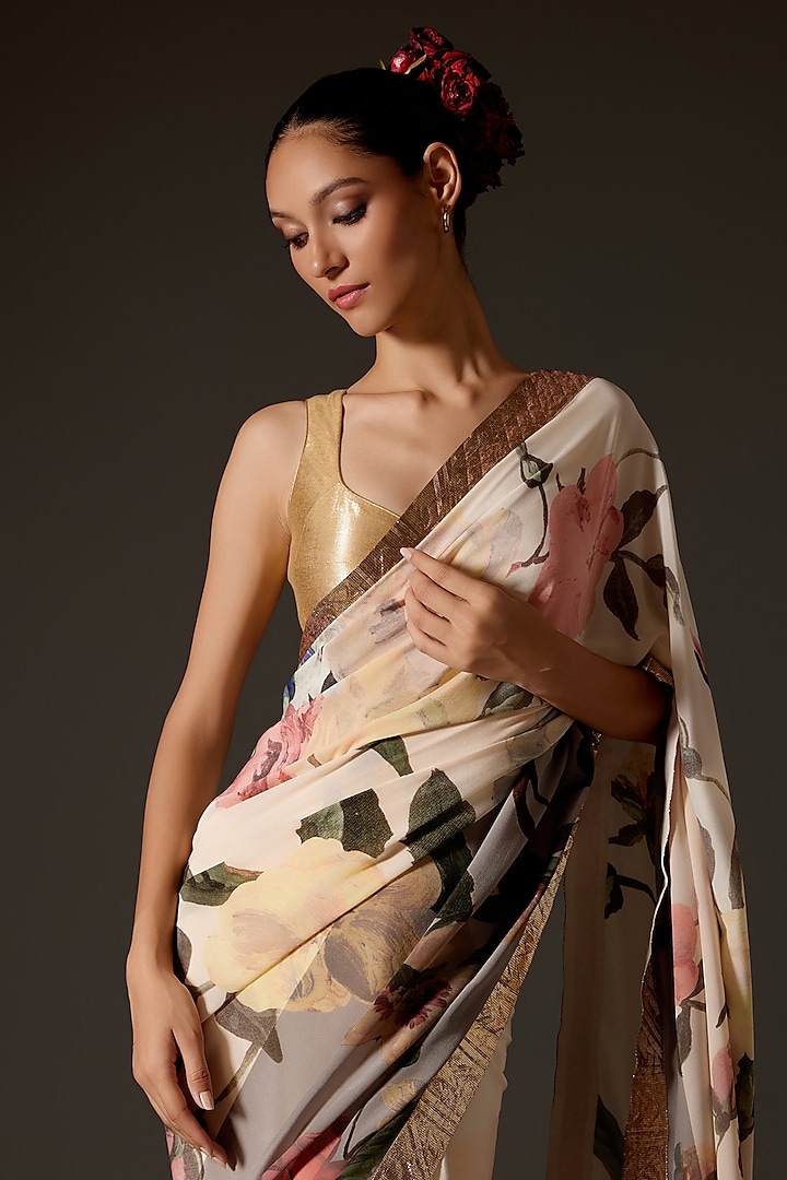 Ivory Crepe Digital Printed Wedding Saree Set by Rohit Bal at Pernia's Pop Up Shop