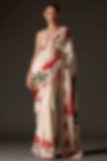 Ivory Crepe Floral Digital Printed Saree Set by Rohit Bal at Pernia's Pop Up Shop