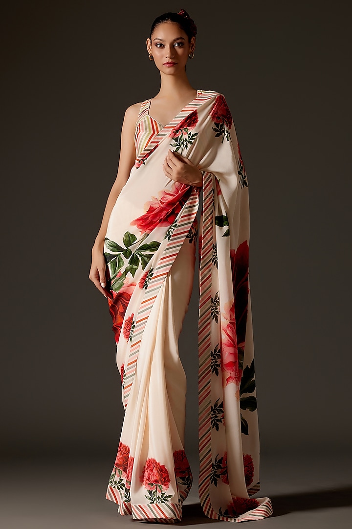 Ivory Crepe Floral Digital Printed Saree Set by Rohit Bal at Pernia's Pop Up Shop