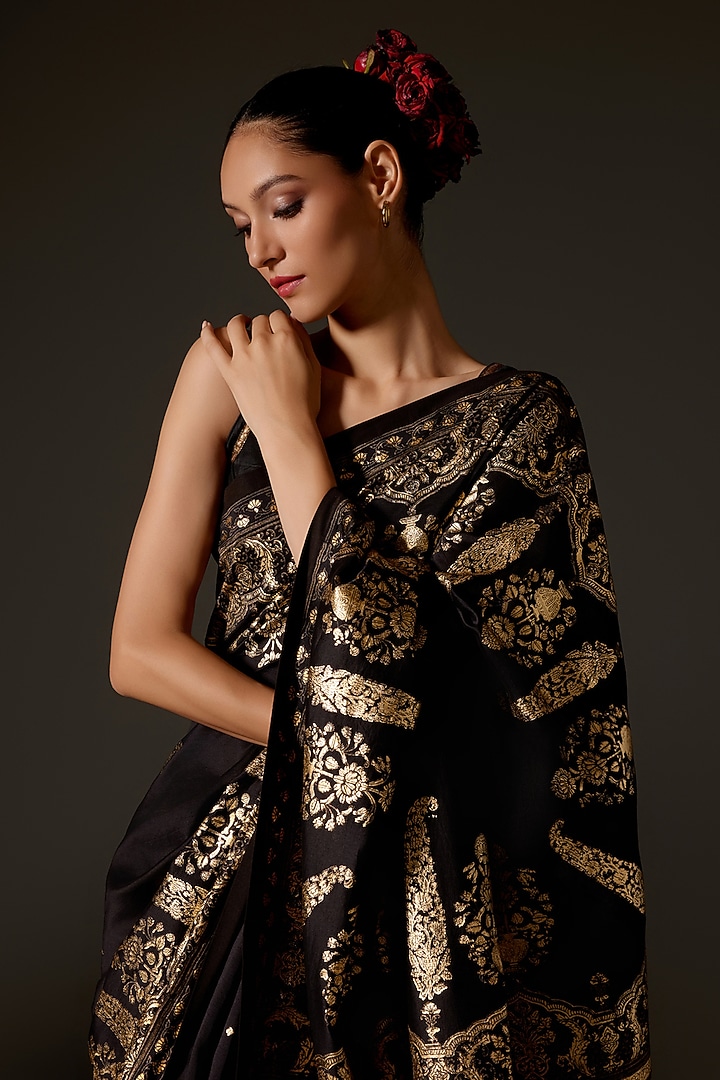 Black Chanderi Foil Printed Wedding Saree Set by Rohit Bal at Pernia's Pop Up Shop