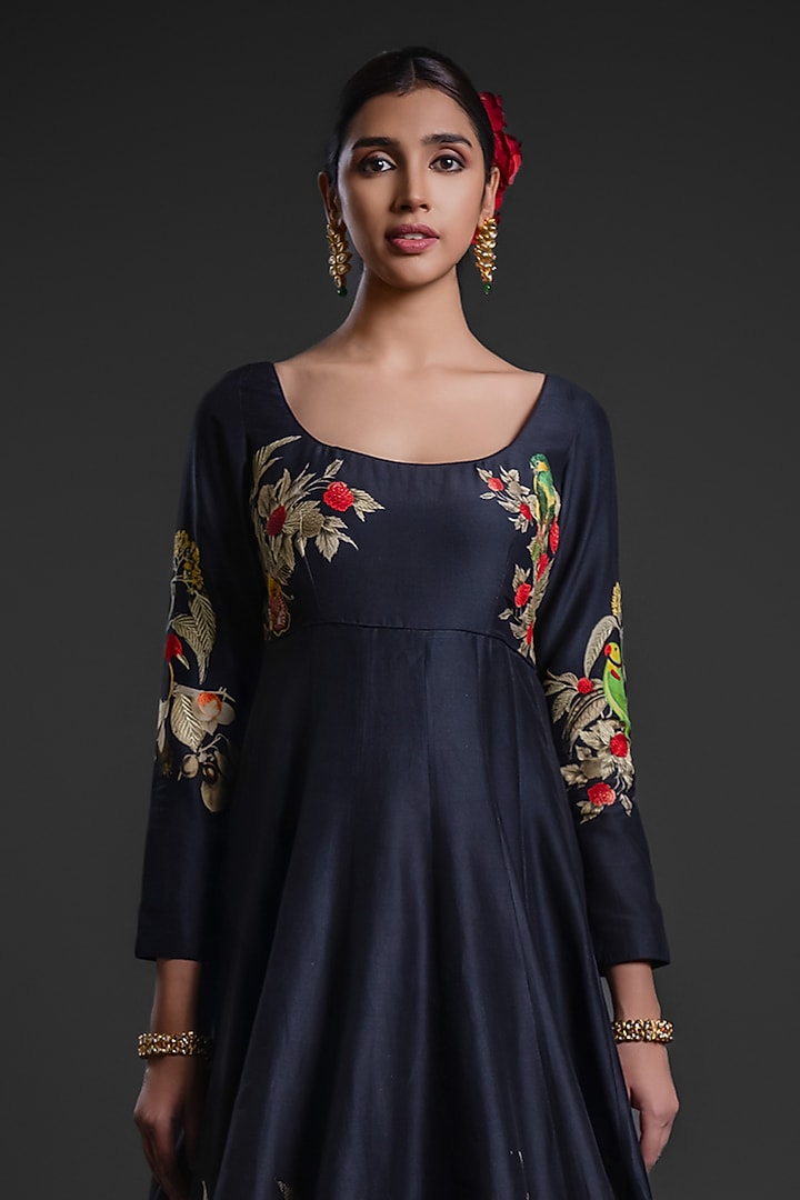 Black Chanderi Dye Printed & Hand Embroidered Bridal Anarkali Set by Rohit Bal at Pernia's Pop Up Shop