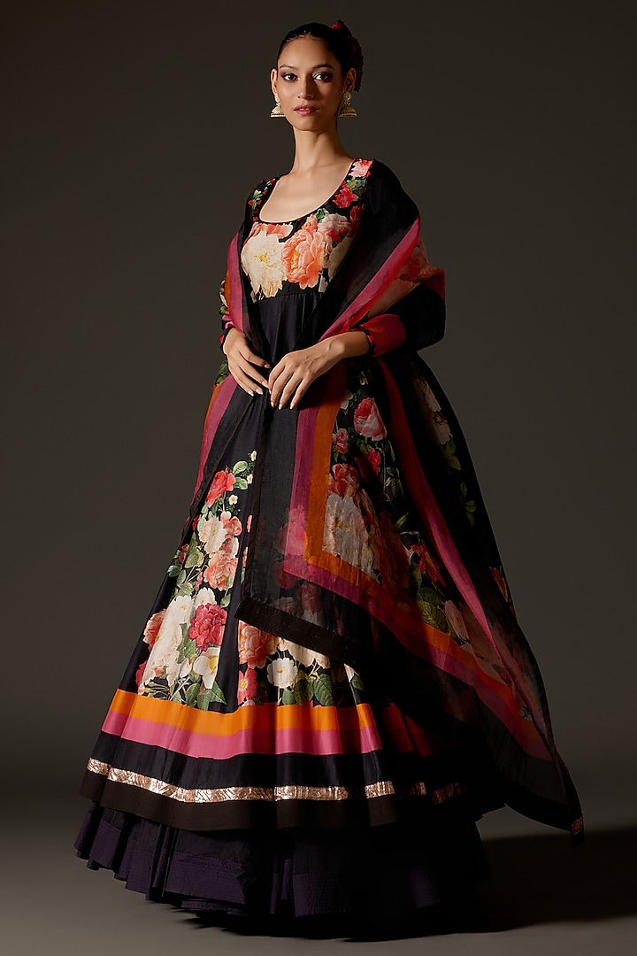 Black Chanderi Digital Printed & Hand Embroidered Anarkali Set by Rohit Bal at Pernia's Pop Up Shop