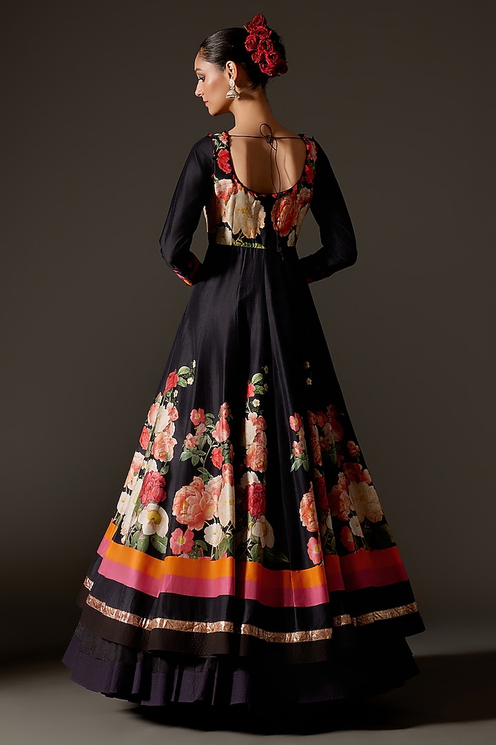 Black Chanderi Digital Printed & Hand Embroidered Bridal Anarkali Set by Rohit Bal at Pernia's Pop Up Shop