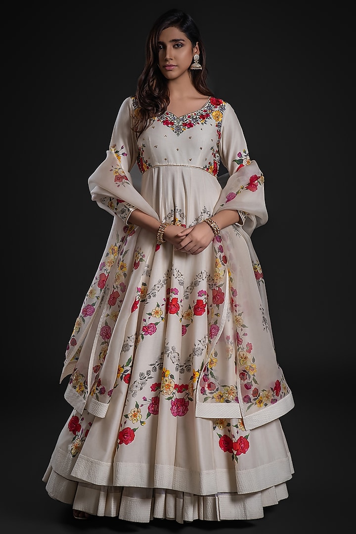 Ivory Chanderi Dye Printed & Hand Embroidered Anarkali Set by Rohit Bal at Pernia's Pop Up Shop