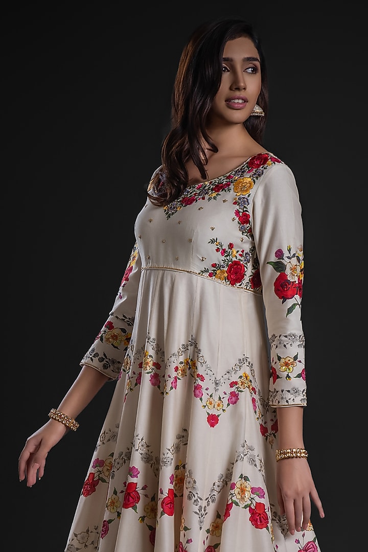 Ivory Chanderi Dye Printed & Hand Embroidered Bridal Anarkali Set by Rohit Bal at Pernia's Pop Up Shop