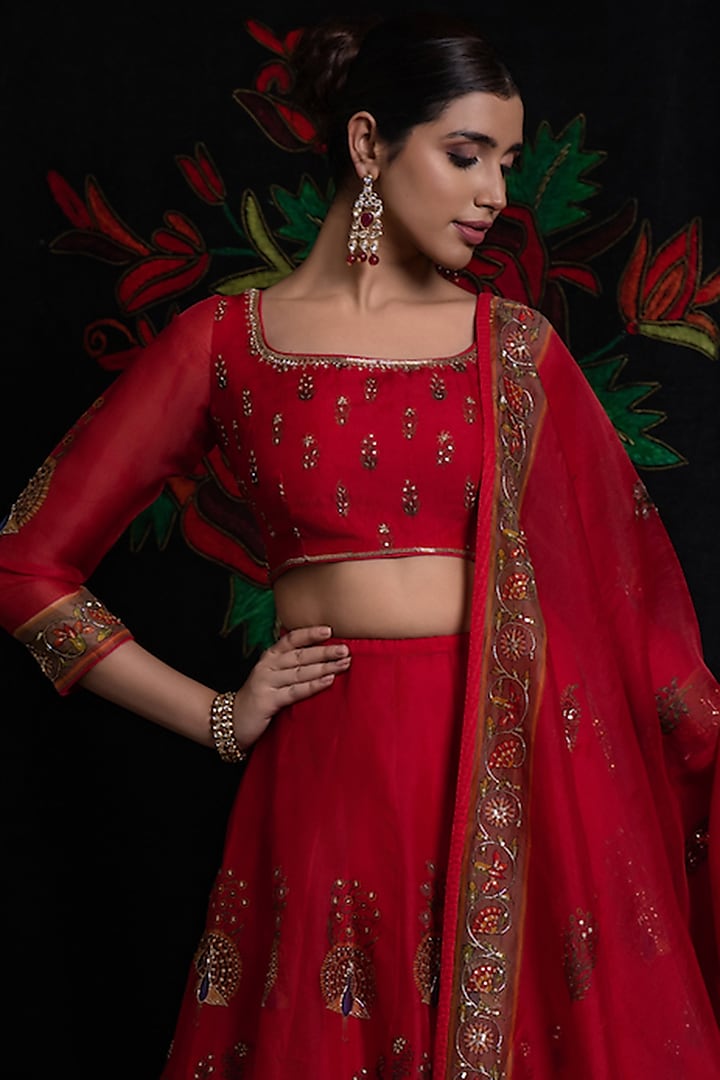 Red Organza Digital Printed & Hand Embellished Bridal Lehenga Set by Rohit Bal at Pernia's Pop Up Shop