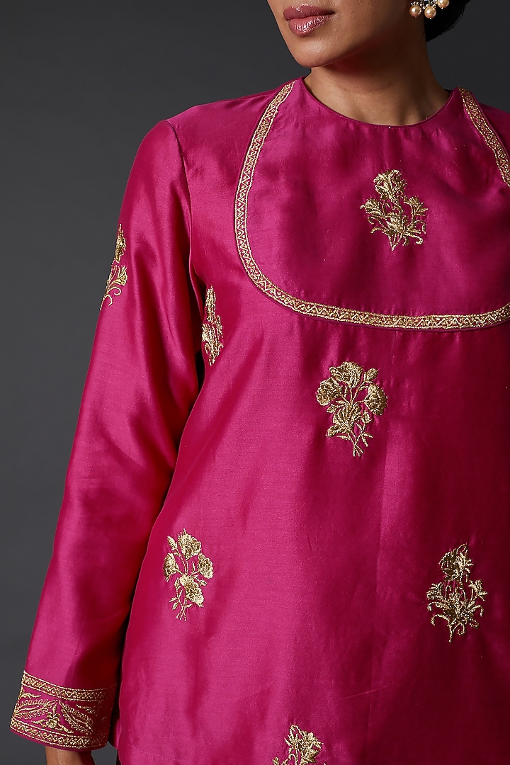 Fuchsia Embroidered Tunic by Balance by Rohit Bal at Pernia's Pop Up Shop