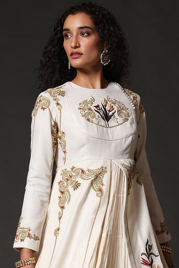 Ivory Bridal Anarkali Set With Embroidery by Rohit Bal at Pernia's Pop Up Shop