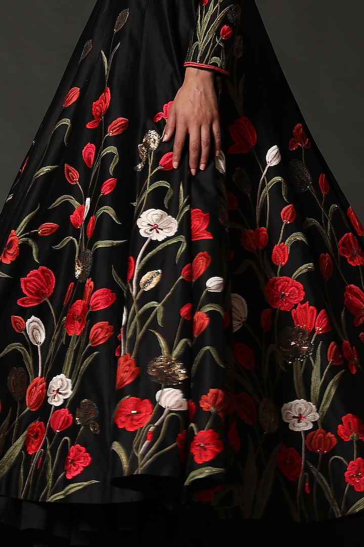 Black Hand Embroidered Bridal Anarkali Set by Rohit Bal at Pernia's Pop Up Shop
