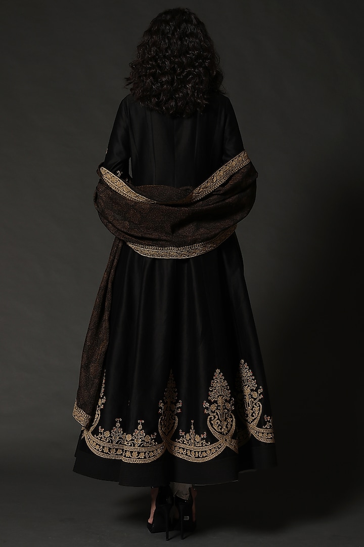 Black Machine Embroidered Bridal Anarkali Set by Rohit Bal at Pernia's Pop Up Shop