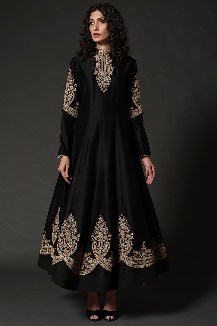 Black Machine Embroidered Bridal Anarkali Set by Rohit Bal at Pernia's Pop Up Shop